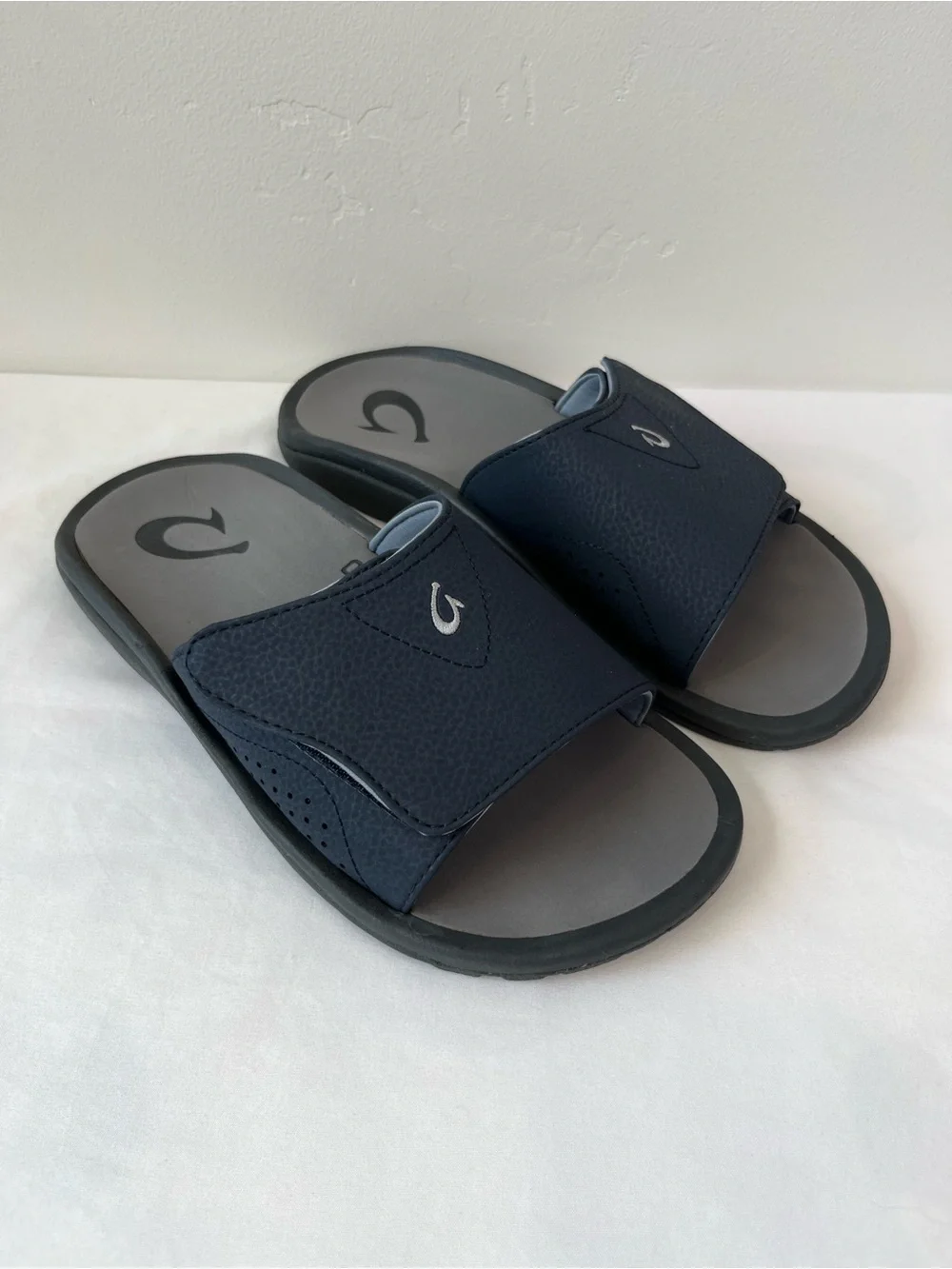 OluKai Nalu Slide Mens 8 Trench Blue Charcoal Sandals 10332-DE26 Water Resistant